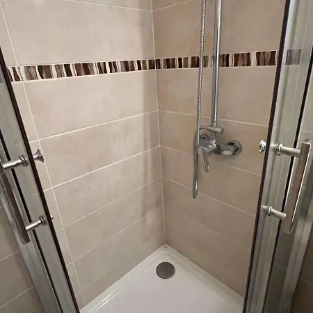 Centre Avec Piscine, Balcon Et Proximite Plage, 2 Personnes - Fr-1-702-3 شقة آجد