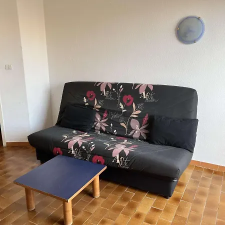 Appartement Centre Avec Piscine, Balcon Et Proximité Plage, 2 Personnes - Fr-1-702-3 *