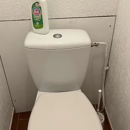 Appartement Centre Avec Piscine, Balcon Et Proximité Plage, 2 Personnes - Fr-1-702-3 *