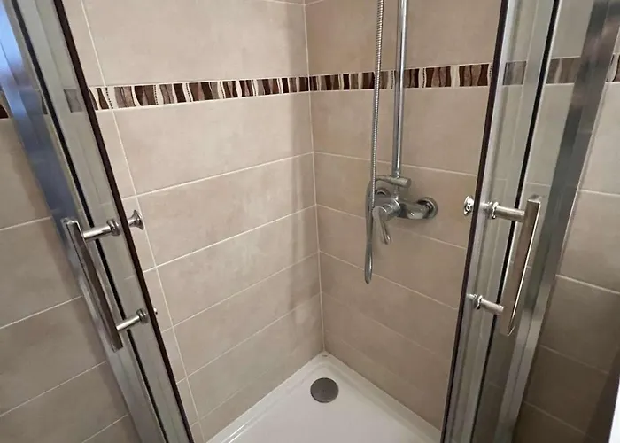 Centre Avec Piscine, Balcon Et Proximité Plage, 2 Personnes - Fr-1-702-3 Appartamento Agde