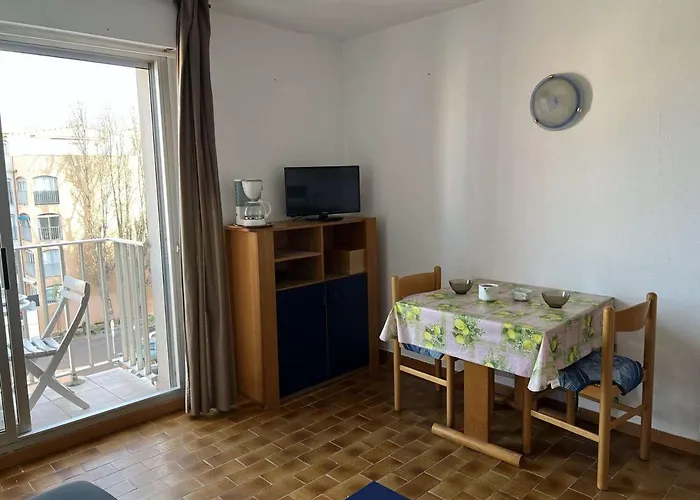 Centre Avec Piscine, Balcon Et Proximité Plage, 2 Personnes - Fr-1-702-3 Appartamento Agde