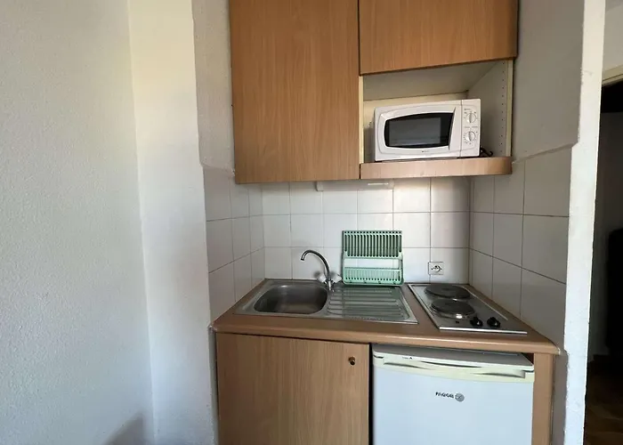 Appartamento Centre Avec Piscine, Balcon Et Proximité Plage, 2 Personnes - Fr-1-702-3 *